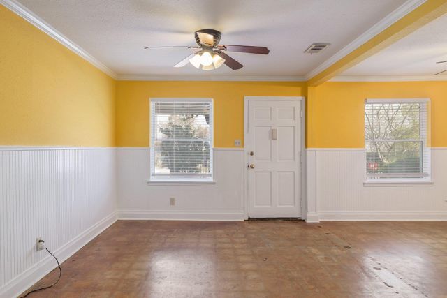 205 E Lola DR, Austin, TX 78753