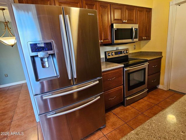 10743 W THUNDERBIRD Boulevard, Sun City, AZ 85351