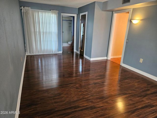 10743 W THUNDERBIRD Boulevard, Sun City, AZ 85351