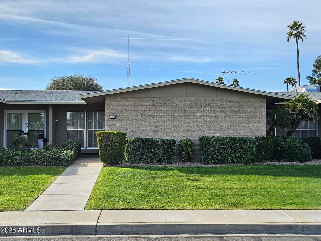 10743 W THUNDERBIRD Boulevard, Sun City, AZ 85351
