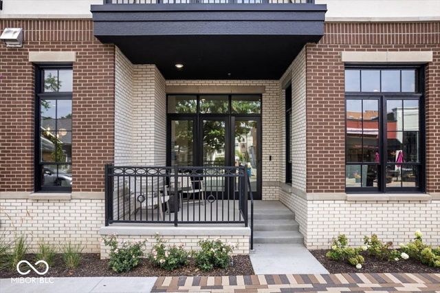 41 N Rangeline Road UNIT 3, Carmel, IN 46032