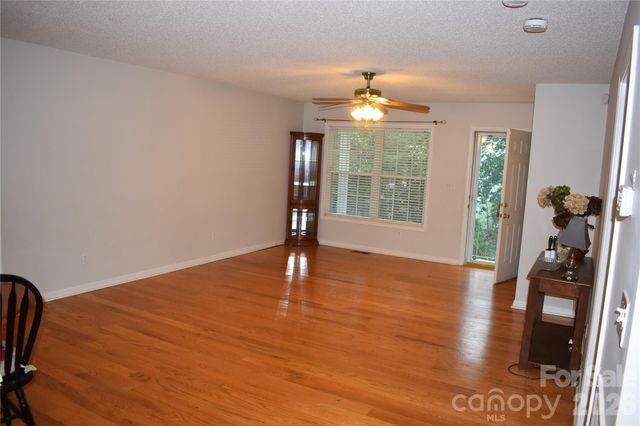 26 Chipmunk Ridge, Marion, NC 28752