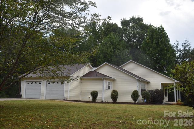 26 Chipmunk Ridge, Marion, NC 28752