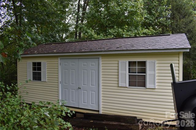 26 Chipmunk Ridge, Marion, NC 28752