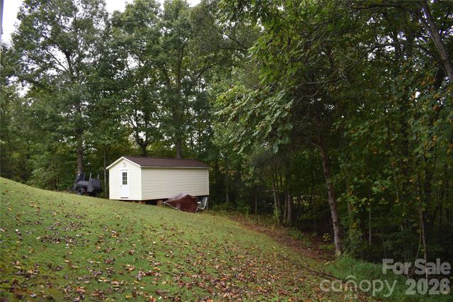 26 Chipmunk Ridge, Marion, NC 28752