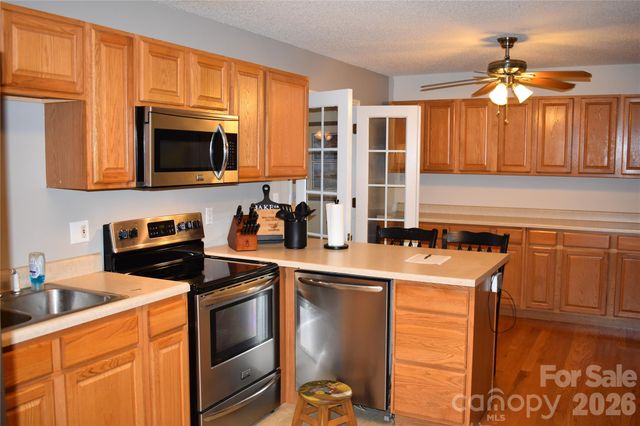 26 Chipmunk Ridge, Marion, NC 28752