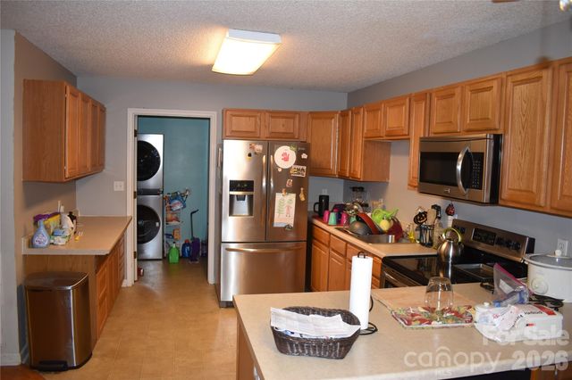 26 Chipmunk Ridge, Marion, NC 28752