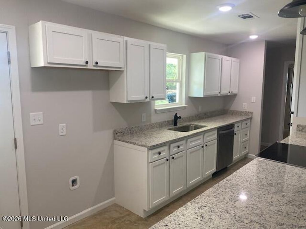 1245 Lyles Road, Senatobia, MS 38668 — photo 3
