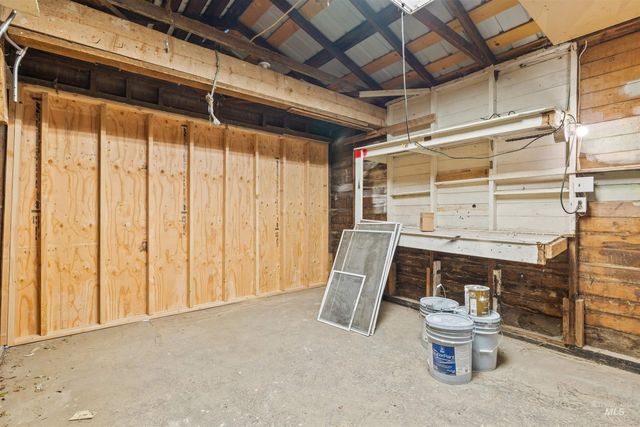 617 Eden St N, Twin Falls, ID 83301