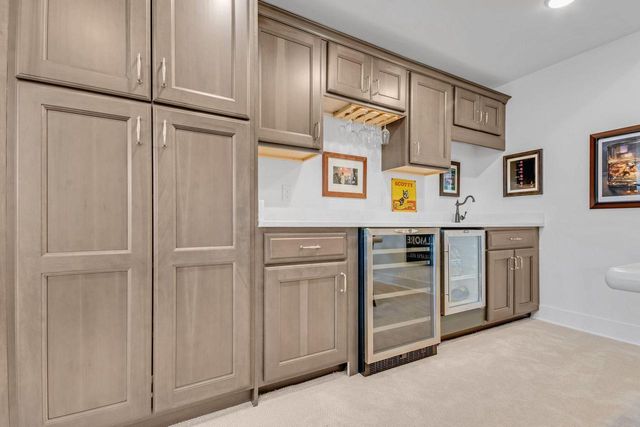 833 Red Hawk DRIVE, Walworth, WI 53184