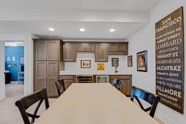 833 Red Hawk DRIVE, Walworth, WI 53184