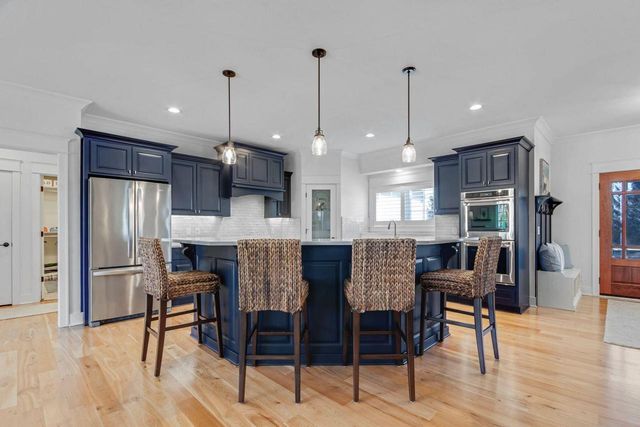 833 Red Hawk DRIVE, Walworth, WI 53184