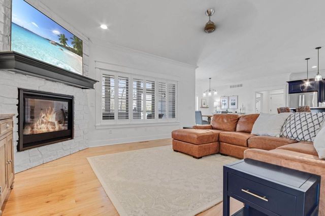 833 Red Hawk DRIVE, Walworth, WI 53184