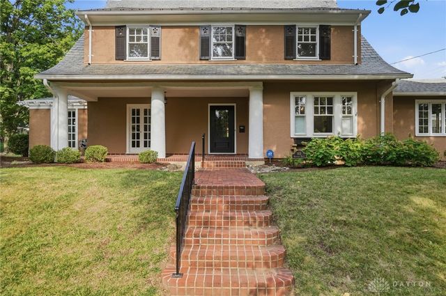 145 Wisteria Drive, Oakwood, OH 45419
