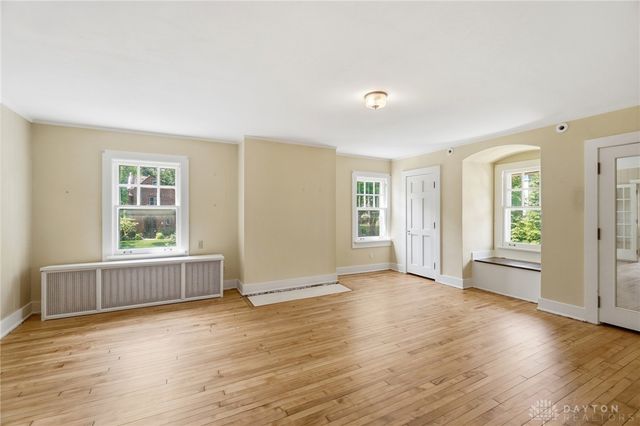145 Wisteria Drive, Oakwood, OH 45419