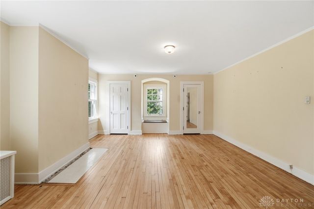 145 Wisteria Drive, Oakwood, OH 45419