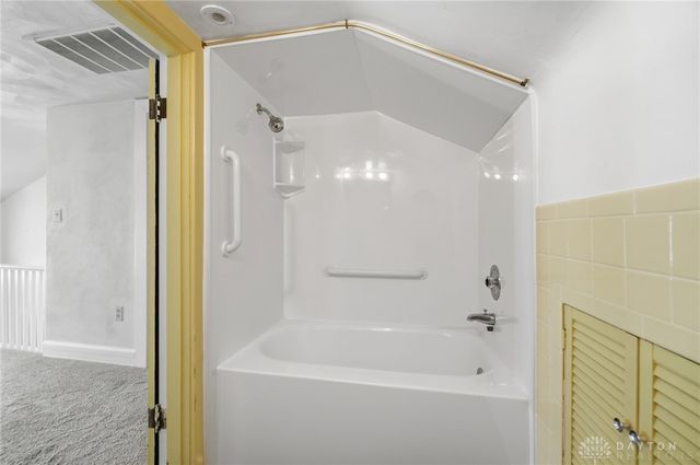 145 Wisteria Drive, Oakwood, OH 45419