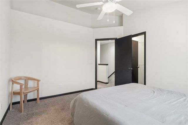 1825 Rosehill Drive SW, Cedar Rapids, IA 52404