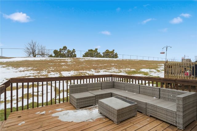 1825 Rosehill Drive SW, Cedar Rapids, IA 52404