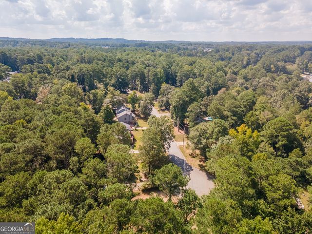 2950 Hadrian Drive, Snellville, GA 30078