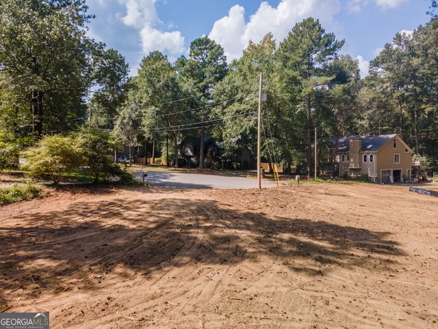 2950 Hadrian Drive, Snellville, GA 30078