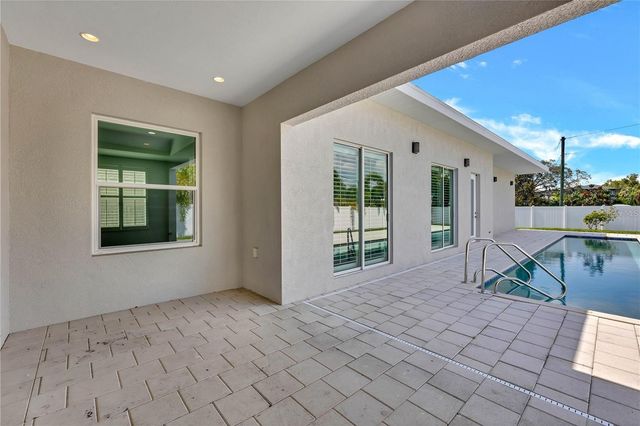 4524 RIVERWOOD AVENUE, Sarasota, FL 34231