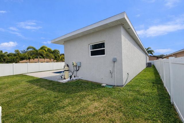 4524 RIVERWOOD AVENUE, Sarasota, FL 34231