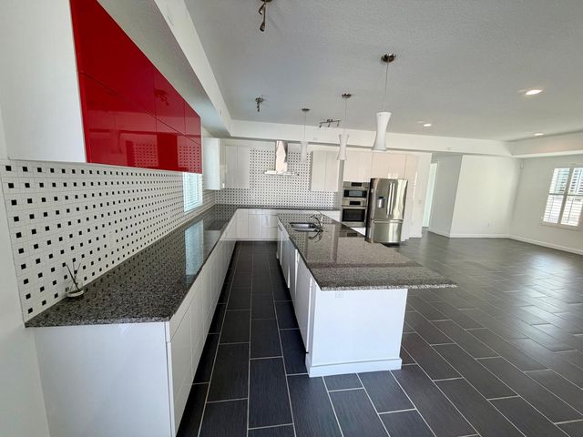 4524 RIVERWOOD AVENUE, Sarasota, FL 34231