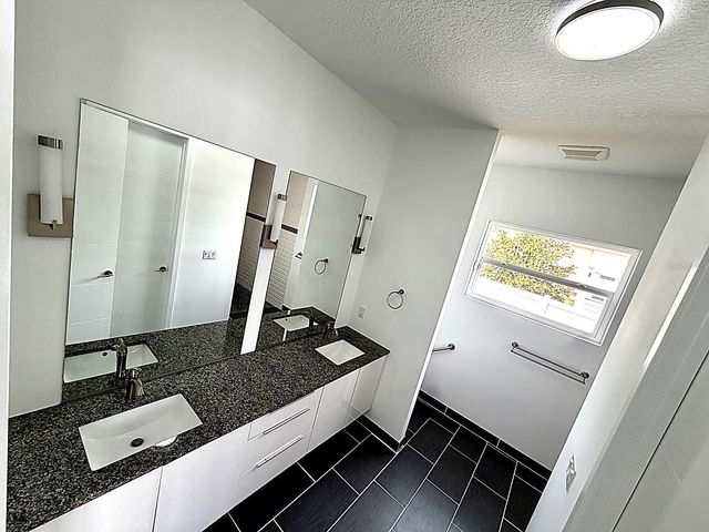 4524 RIVERWOOD AVENUE, Sarasota, FL 34231