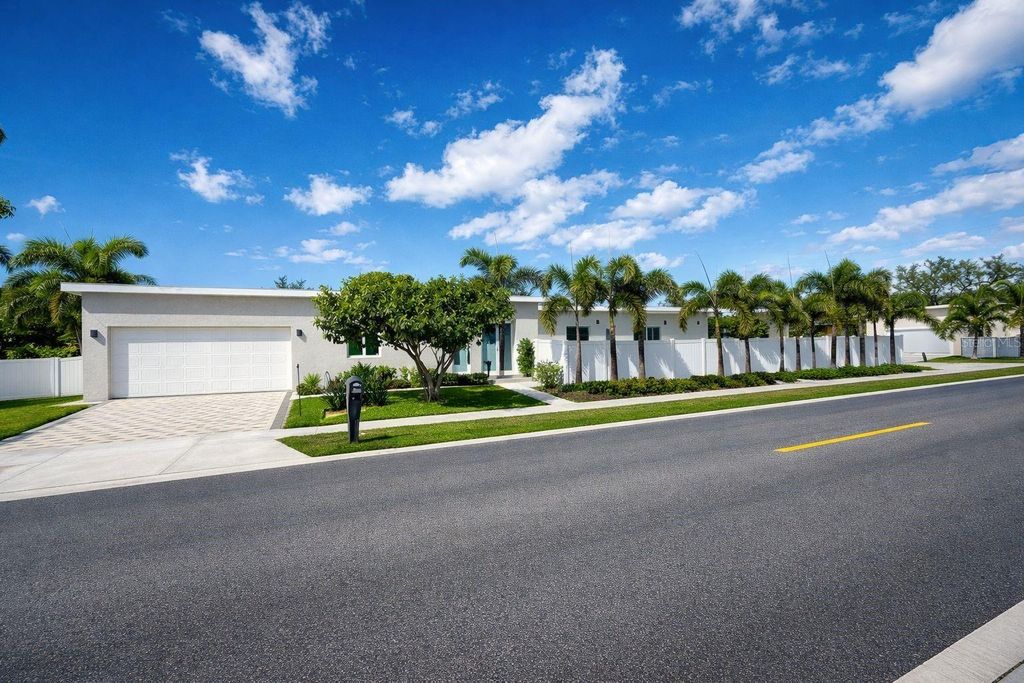 4524 RIVERWOOD AVENUE, Sarasota, FL 34231