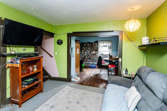 2740 Albion Street, Toledo, OH 43610