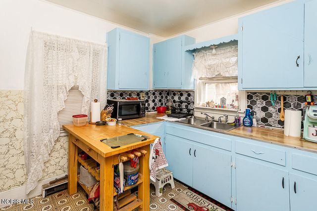 2740 Albion Street, Toledo, OH 43610