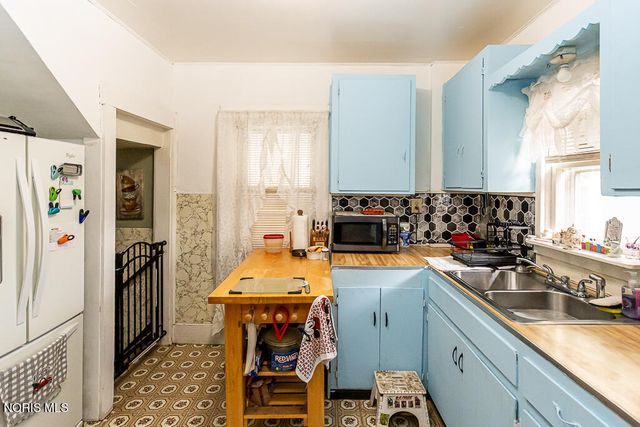 2740 Albion Street, Toledo, OH 43610