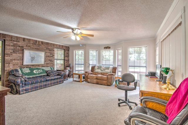 1219 Kiowa Drive E, Lake Kiowa, TX 76240