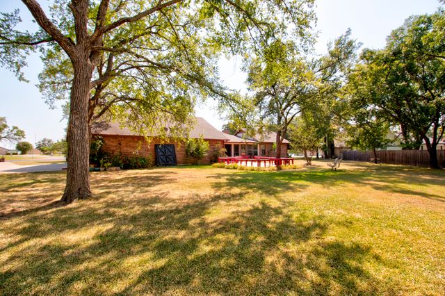 1219 Kiowa Drive E, Lake Kiowa, TX 76240