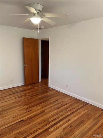1614 Lindenwood Avenue, Edwardsville, IL 62025