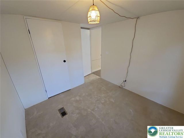 1009 Redwood Drive, Upper Macungie Twp, PA 18031