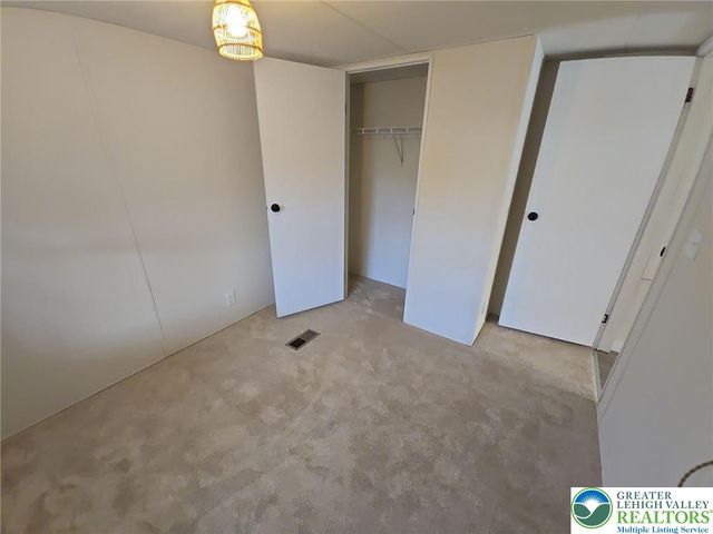 1009 Redwood Drive, Upper Macungie Twp, PA 18031