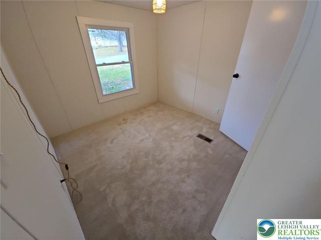 1009 Redwood Drive, Upper Macungie Twp, PA 18031