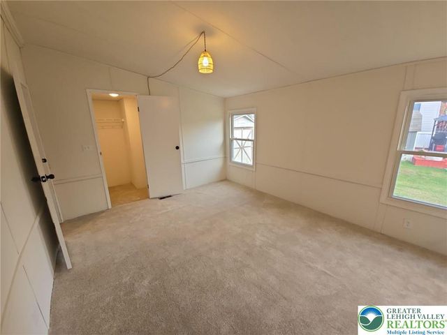 1009 Redwood Drive, Upper Macungie Twp, PA 18031