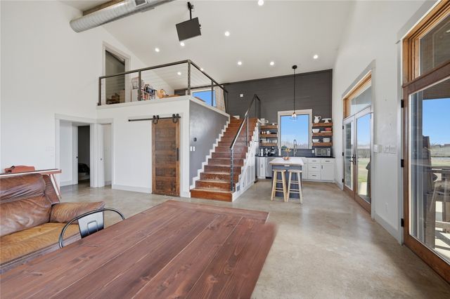 140 Turkey Farm Road, Whitesboro, TX 76273