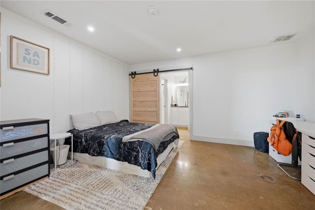 140 Turkey Farm Road, Whitesboro, TX 76273