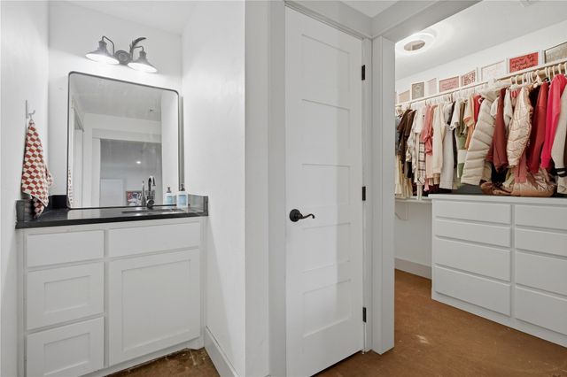 140 Turkey Farm Road, Whitesboro, TX 76273