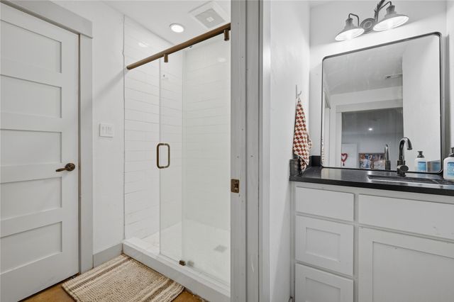 140 Turkey Farm Road, Whitesboro, TX 76273