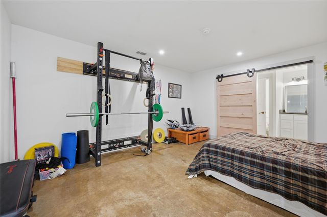 140 Turkey Farm Road, Whitesboro, TX 76273