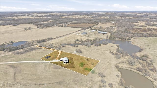 140 Turkey Farm Road, Whitesboro, TX 76273