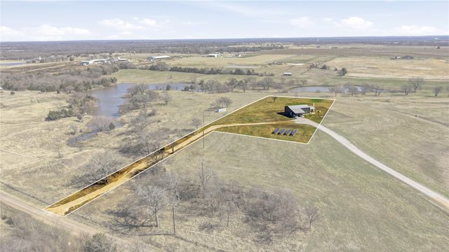 140 Turkey Farm Road, Whitesboro, TX 76273