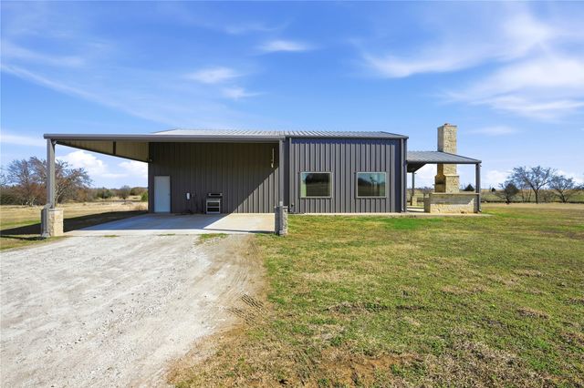 140 Turkey Farm Road, Whitesboro, TX 76273
