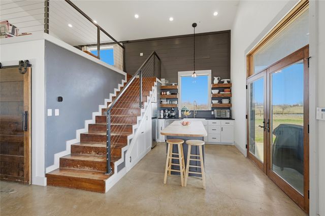 140 Turkey Farm Road, Whitesboro, TX 76273