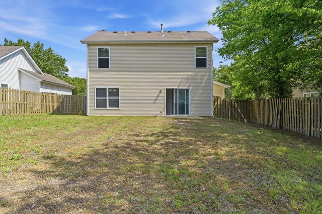 2212 Crescent Valley Ln, Hermitage, TN 37076